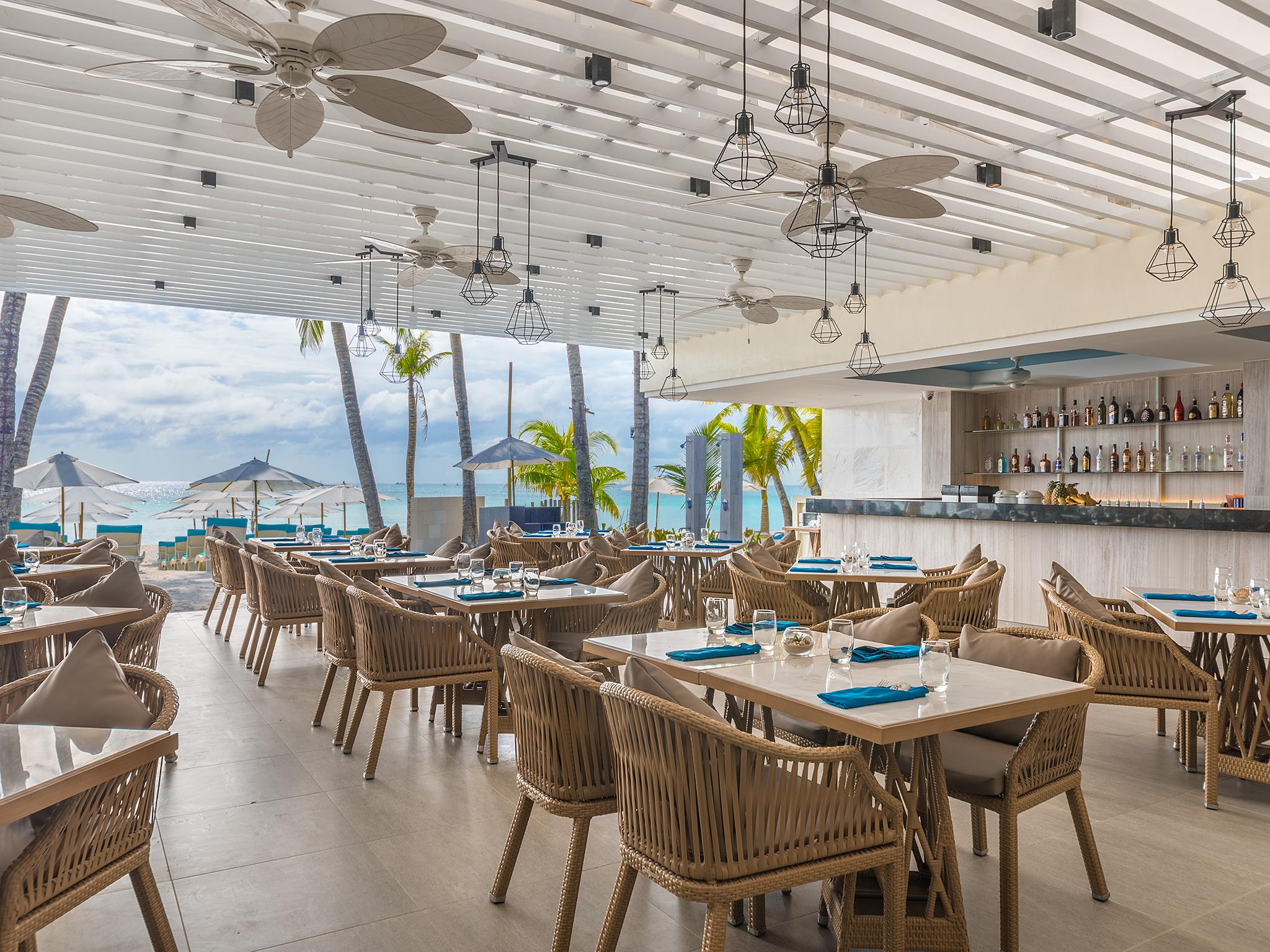 Henann Prime Beach Resort Balabag  Esterno foto The Beach Club