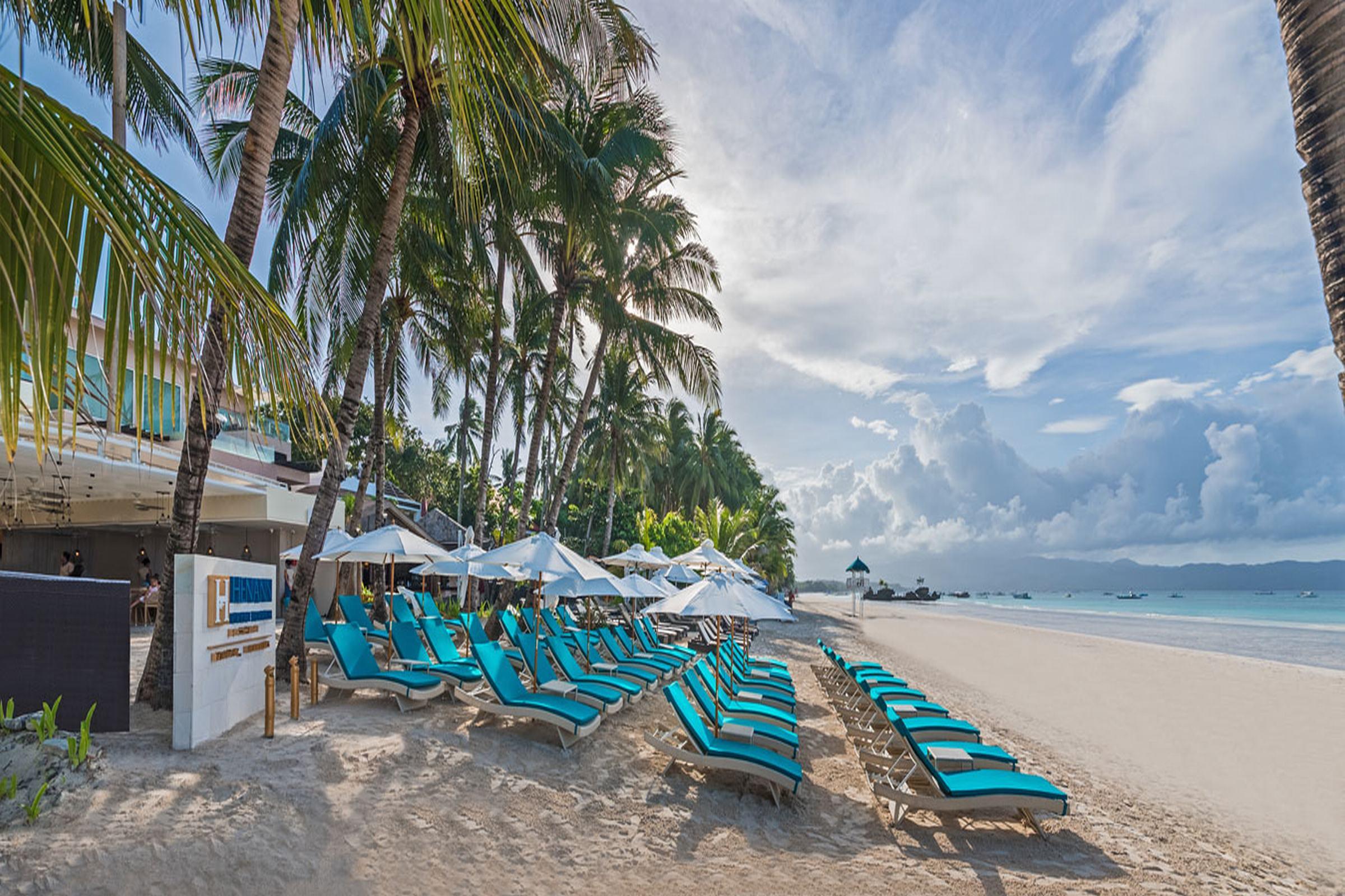 Henann Prime Beach Resort Balabag  Esterno foto Beach at the Shangri-La Resort