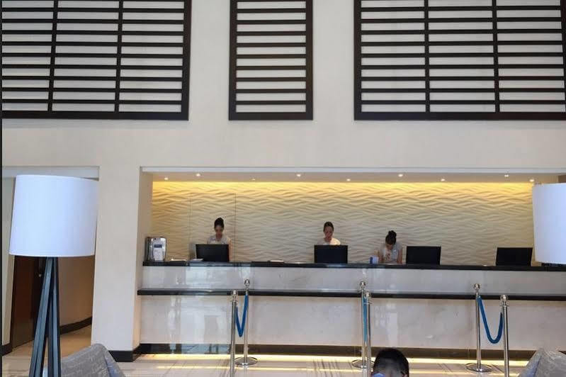 Henann Prime Beach Resort Balabag  Esterno foto Check-in counters at the airport